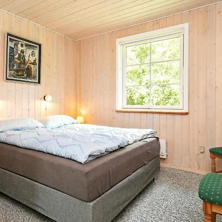 8 Person In Bl Vand * Blåvand